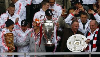 روبين يحتفل بثلاثية 2013