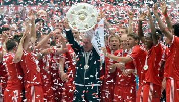 هاينكس يحمل لقب البوندسليجا