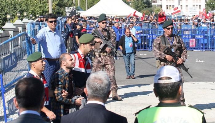 أحد المتهمين في تدبير محاولة الانقلاب خلال المحاكمة - أرشيفية