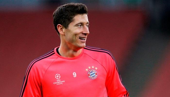 ليفاندوفسكي يحقق إنجازاً جديداً خارج الملاعب