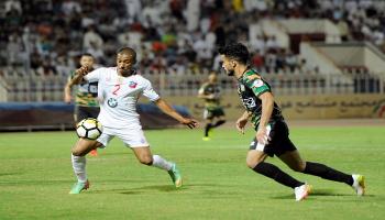 الكويت ينفرد بصدارة الدوري بالفوز على العربي