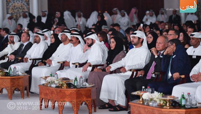الشيخ مكتوم بن محمد بن راشد آل مكتوم في الحفل الختامي للجائزة العام الماضي