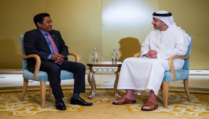 عبدالله بن زايد يلتقي رئيس المالديف
