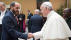 محمد مطر الكعبي يلتقي بابا الفاتيكان ويهديه إعلان مراكش لحقوق الأقليات 