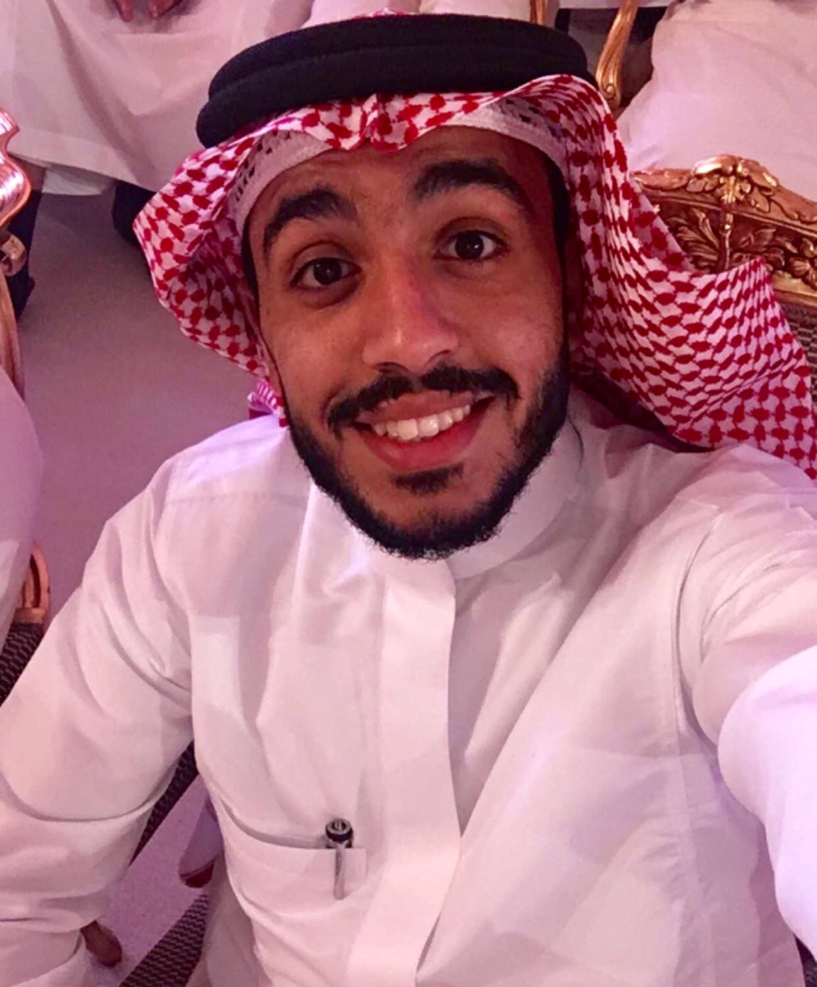 الزي الخليجي يستهوي اللاعبين الأجانب في السعودية