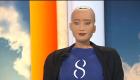 بالفيديو.. الروبوت صوفيا يجيب عن أسئلة المذيعين في برنامج تلفزيوني
