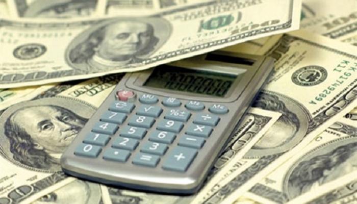 الدولار ينخفض مع قرب تغيير رئيس المركزي الأمريكي
