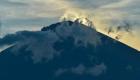 إندونيسيا تخفض مستوى التأهب لثورة بركان أجونج