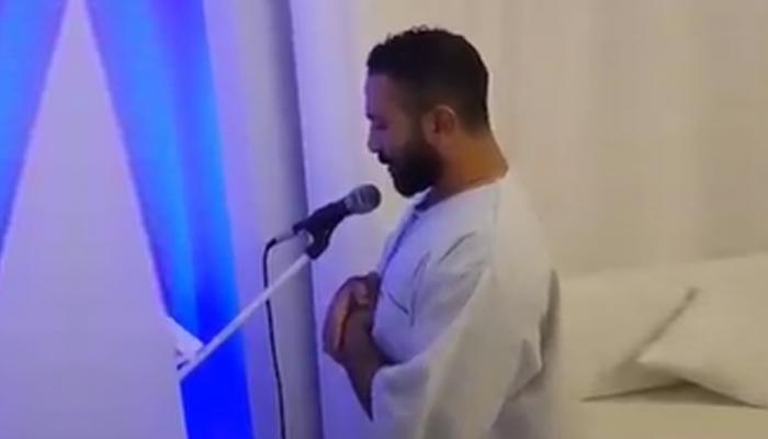 المطرب أحمد سعد يقيم الليل في منزل الزوجية
