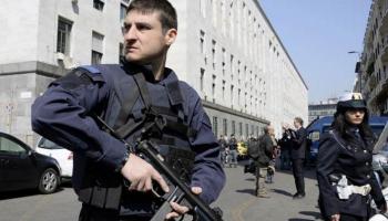 شرطة إيطالية-أرشيفية