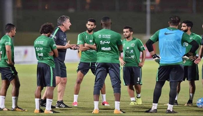 الأخضر يستعد لمعسكر لشبونة