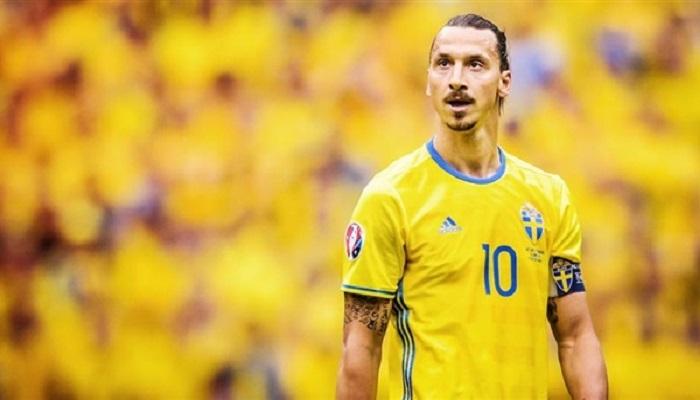 إبرا: اعتزالي الدولي أراح لاعبي السويد