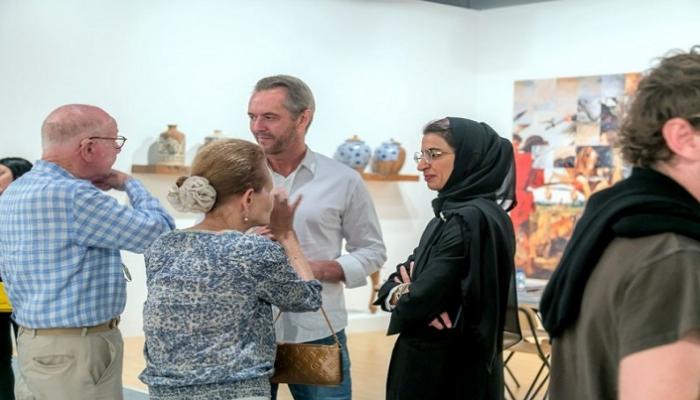 بالصور نورة الكعبي وجاك لانج وريتشارد أرمسترونج في ضيافة فن أبوظبي