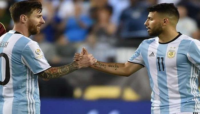 الأرجنتين تهزم روسيا وديا في أول مباراة على ملعب افتتاح المونديال