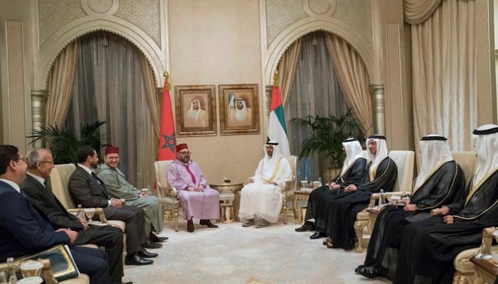 جانب من اللقاء بين الشيخ محمد بن زايد آل نهيان وملك المغرب