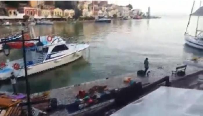 أمطار غزيرة تغلق الطرق وتقتل امرأة قرب أثينا