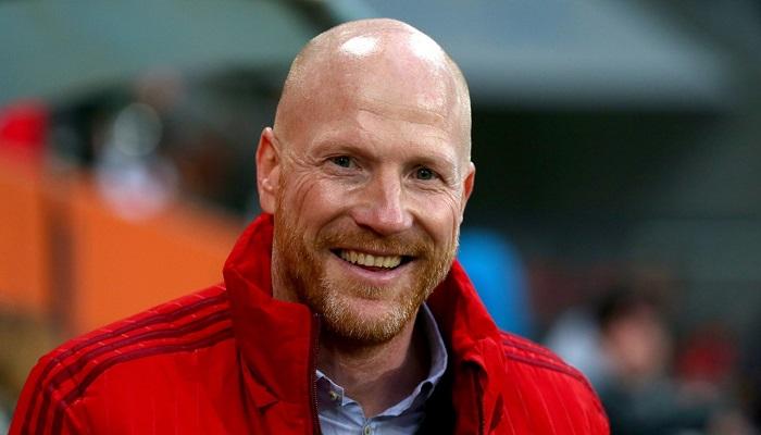 سامر يطالب مدرب دورتموند بتغيير سياسته ويحذر أوباميانج