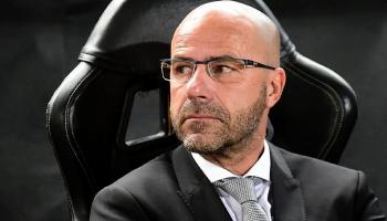 بيتر بوش يتمسك بديربي الرور للهروب من الإقالة