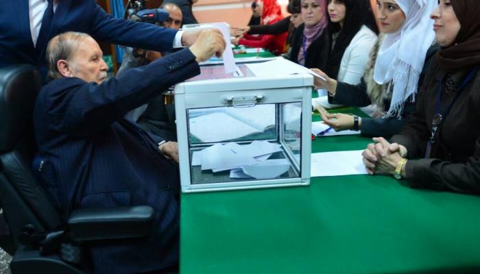 بوتفليقة حث الناخبين بقوة على ممارسة حقهم في التصويت