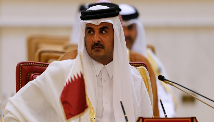 سياسات أمير قطر وضعت بلاده في أزمات طاحنة