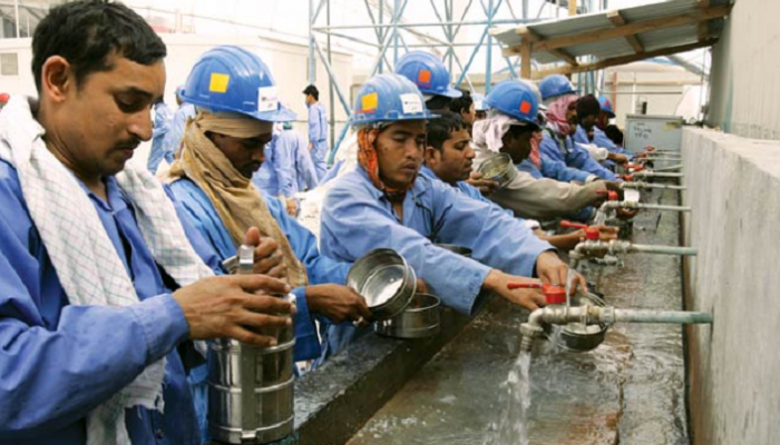 أوضاع غير إنسانية يعيشها العمال الأجانب في قطر