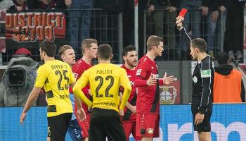 تقنية الفيديو تحول بطاقة صفراء لطرد في البوندسليجا