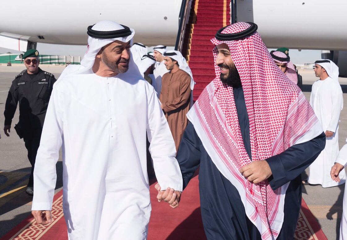 الأمير محمد بن سلمان أثناء استقبال الشيخ محمد بن زايد آل نهيان