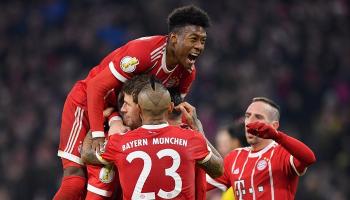 احتفال لاعبي بايرن ميونيخ بالهدف الأول