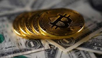هبوط مفاجئ لعملة بيتكوين الرقمية