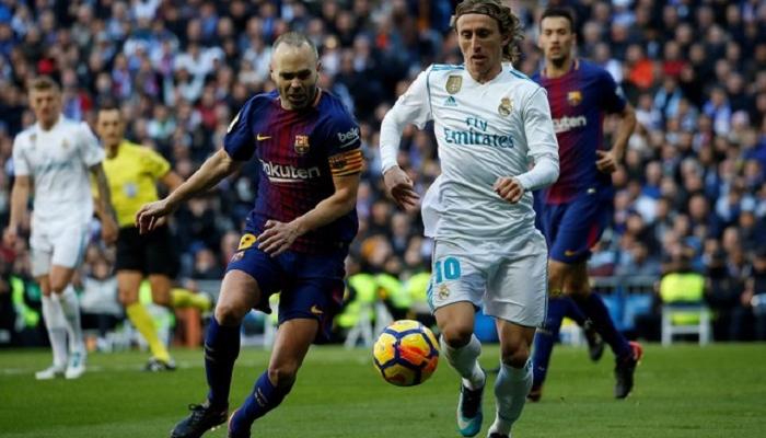 مودريتش خلال الكلاسيكو
