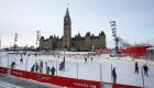 العواصف الثلجية تفسد احتفالات عيد الميلاد في كندا 