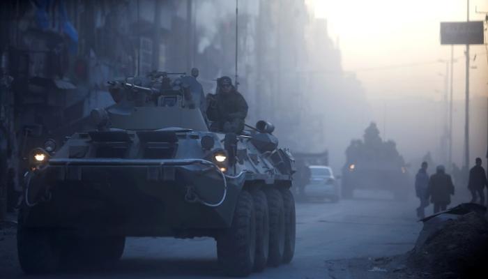 الدبابات الروسية في إحدى شوارع حلب