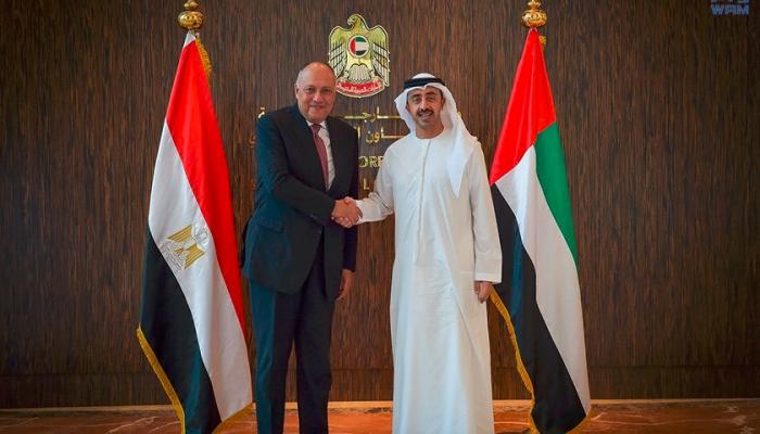 الشيخ عبدالله بن زايد يستقبل وزير الخارجية المصري
