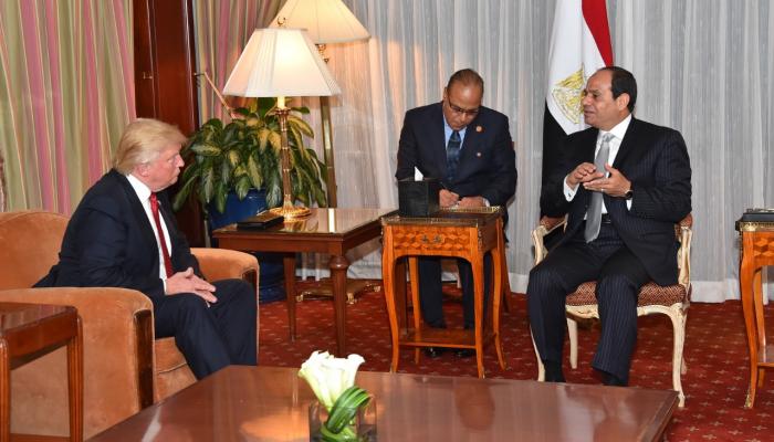 الرئيس المصري عبد الفتاح السيسي في لقاء سابق مع ترامب