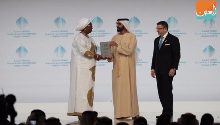 الشيخ محمد بن راشد آل مكتوم يكرم حواء ماري كول سك