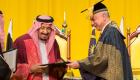 بالصور.. ماليزيا تمنح العاهل السعودي الدكتوراه الفخرية في الآداب