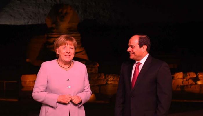 الرئيس المصري عبد الفتاح السيسي وميركل في القاهرة