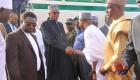 رئيس نيجيريا يعود لبلاده ونائبه يحكم لأيام