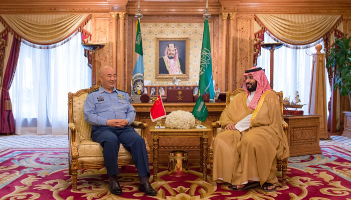 ولي ولي العهد السعودي يستقبل الوفد العسكري الصيني