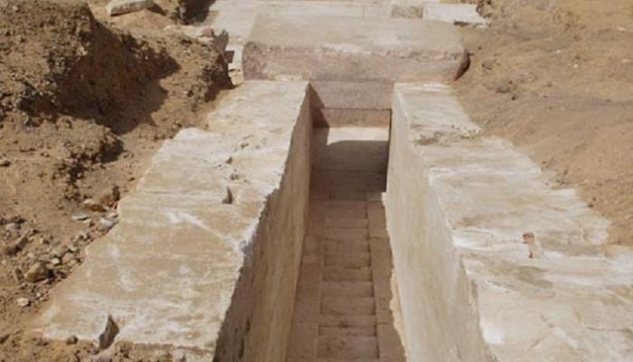 صورة لبقايا الهرم الذي تم اكتشافه- نقلا عن الأهرام