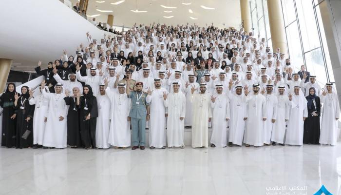 محمد بن راشد يشهد توقيع الوزراء على ميثاق الأجندة الوطنية