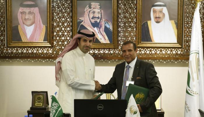 مركز الملك سلمان للإغاثة يجدد عقدا رعاية مصابين يمنين