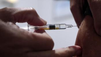 فرنسية تفقد وظيفتها بسبب جرعة عقاقير زائدة