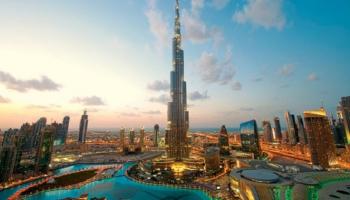 الإمارات الأولى في أنشطة الدمج والاستحواذ