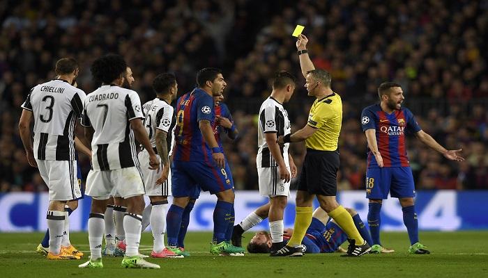 البرازيلي نيمار يحصل على بطاقة صفراء