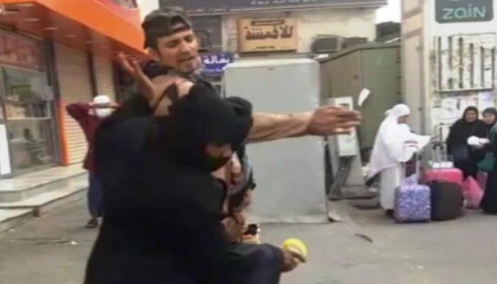 واقعة صفع الفتاة بائعة حب الحمام