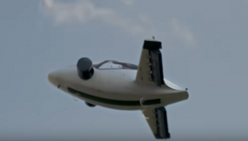 صورة للسيارة الطائرة 