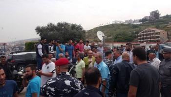 اعتصام مزاعي التفاح.. الصورة من الوكالة الوطنية للإعلام