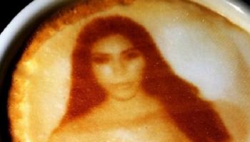 فن الرسم على القهوة