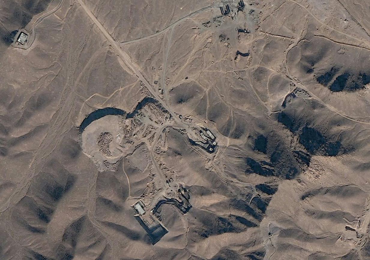  15 موقعا لبرنامج إيران النووي على خريطة الاستهداف الأمريكي 78-120700-iran-nuclear-bomb-sites-usa-5